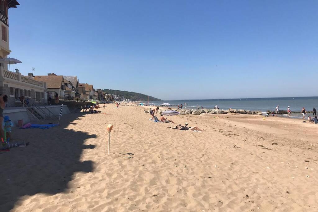 Trés bel appartement avec vue mer Villers-sur-Mer Extérieur photo